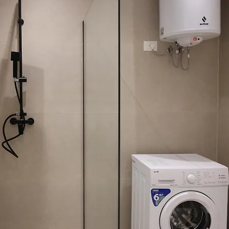 Smiley Vollga Promenade 1bdr Apartment Durres
